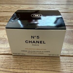 Chanel N°5 Velvet Body Cream